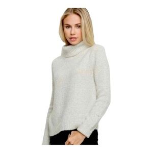 Brandy Melville One Size Wool Blend Cassia Turtleneck Sweater Cream Ivory Small